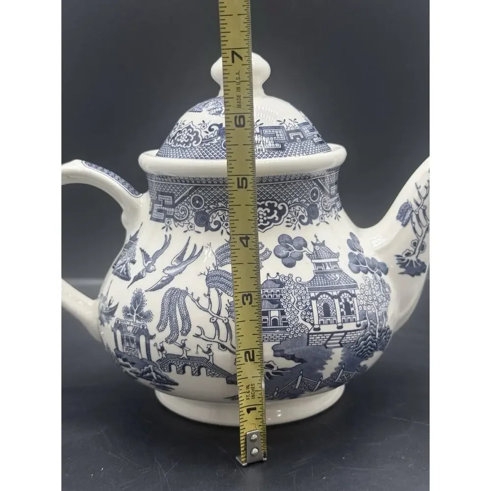 CHURCHILL Classic Blue Willow Georgian Shape Tea Pot Staffordshire, England